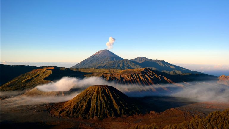 Paket Tour Malang Bromo hemat - Agatha Tour