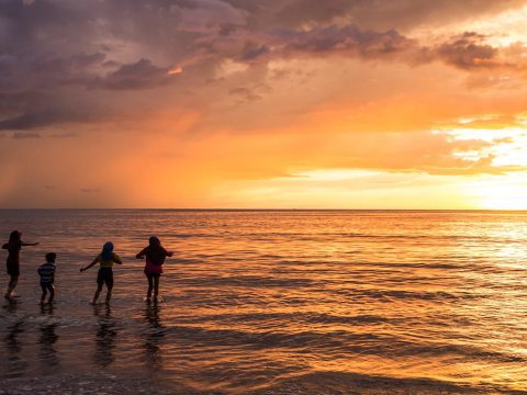 berburu-sunset-di-negeri-laskar-pelangi