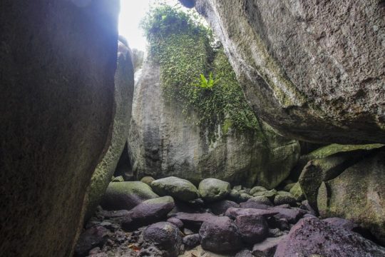 pulau kelayang dan goa telaga bidadari