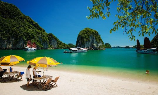 ba trai dao beach vietnam - paket tour vietnam 6d5n + 1n on cruise