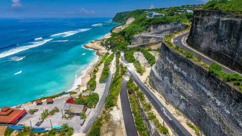 pantai melasti ungasan bali - paket tour bali 3 hari 2 malam