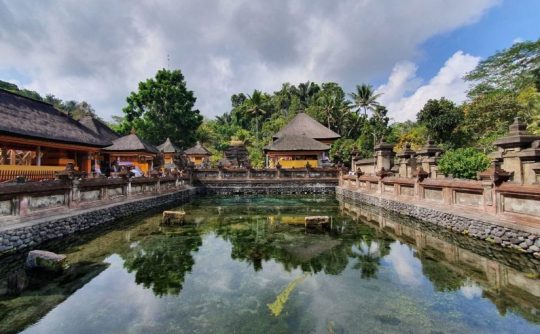 pura tirta empul