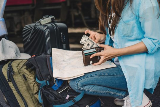 Tips backpacker ke labuan bajo Siapkan uang tunai yang cukup