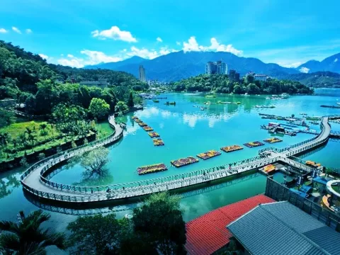 https://agathatour.com/paket-tour-taiwan-7-hari-termurah