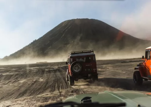 https://agathatour.com/paket-tour-malang-bromo-3-hari-2-malam