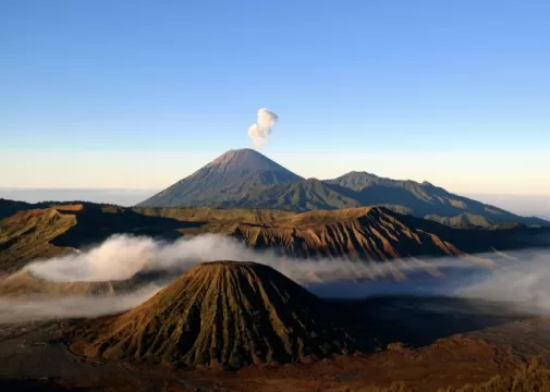 https://agathatour.com/paket-tour-malang-bromo-3-hari-2-malam