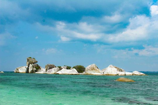 https://agathatour.com/tips-cek-tiket-pesawat-murah-ke-belitung